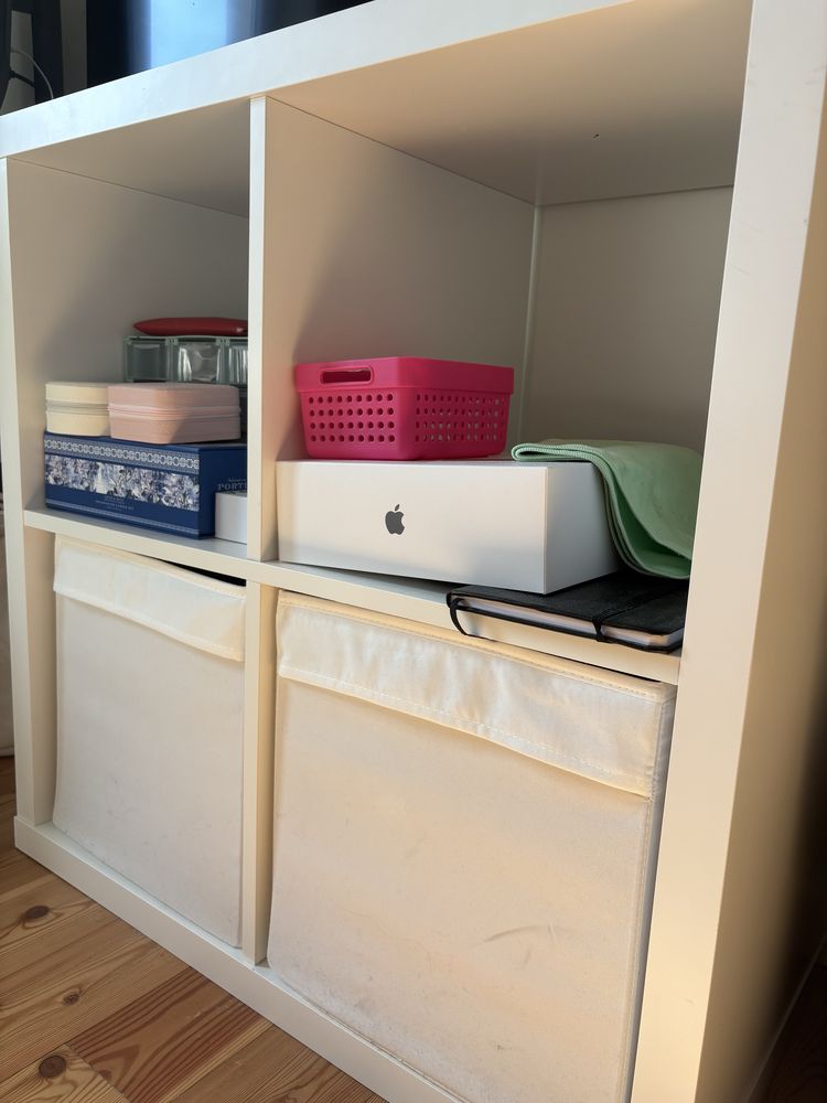 Estante branca com 4 compartimentos - KALLAX IKEA