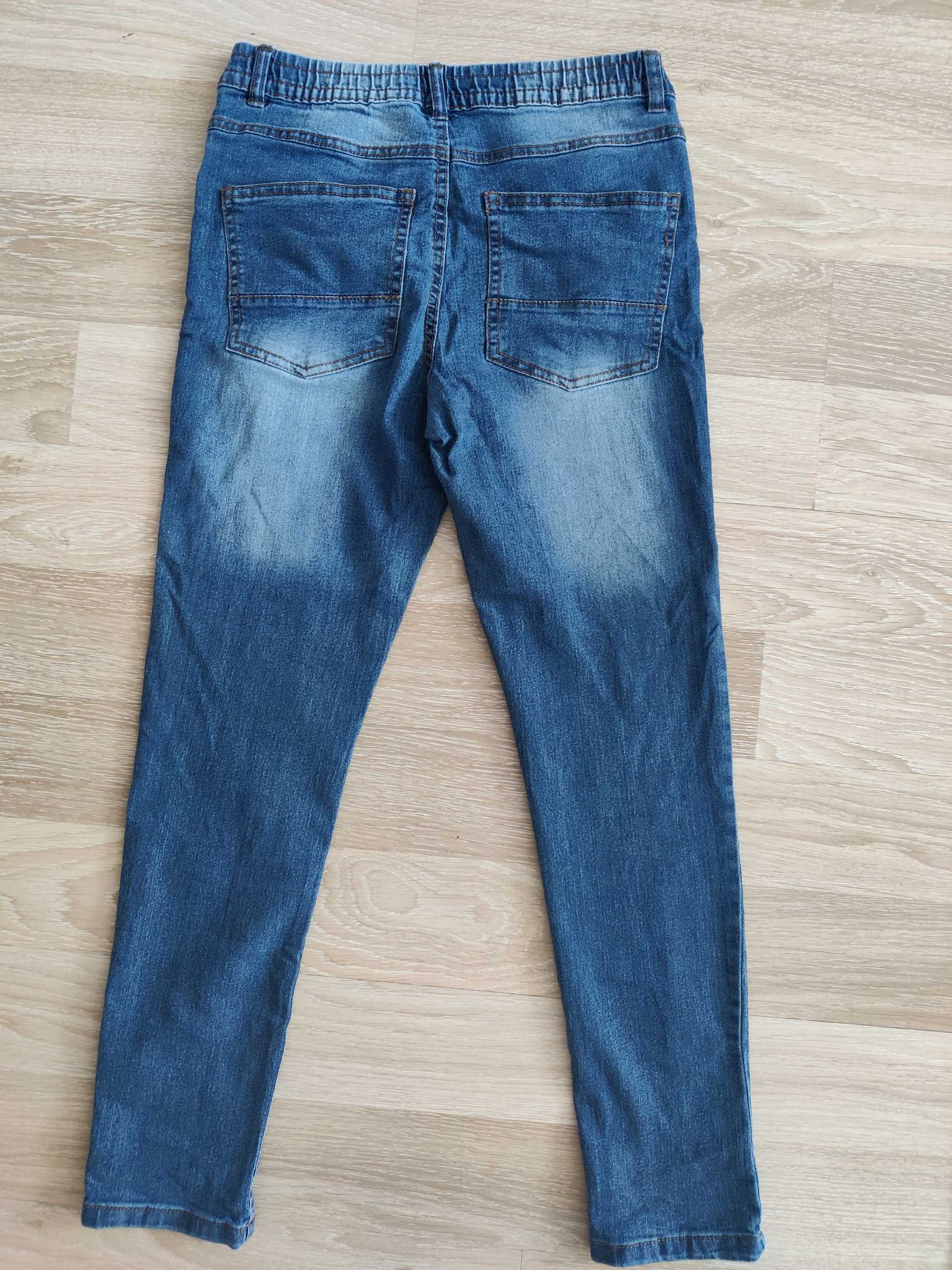 Sprzedam jeansy letnie w rozmiarze XS/S.