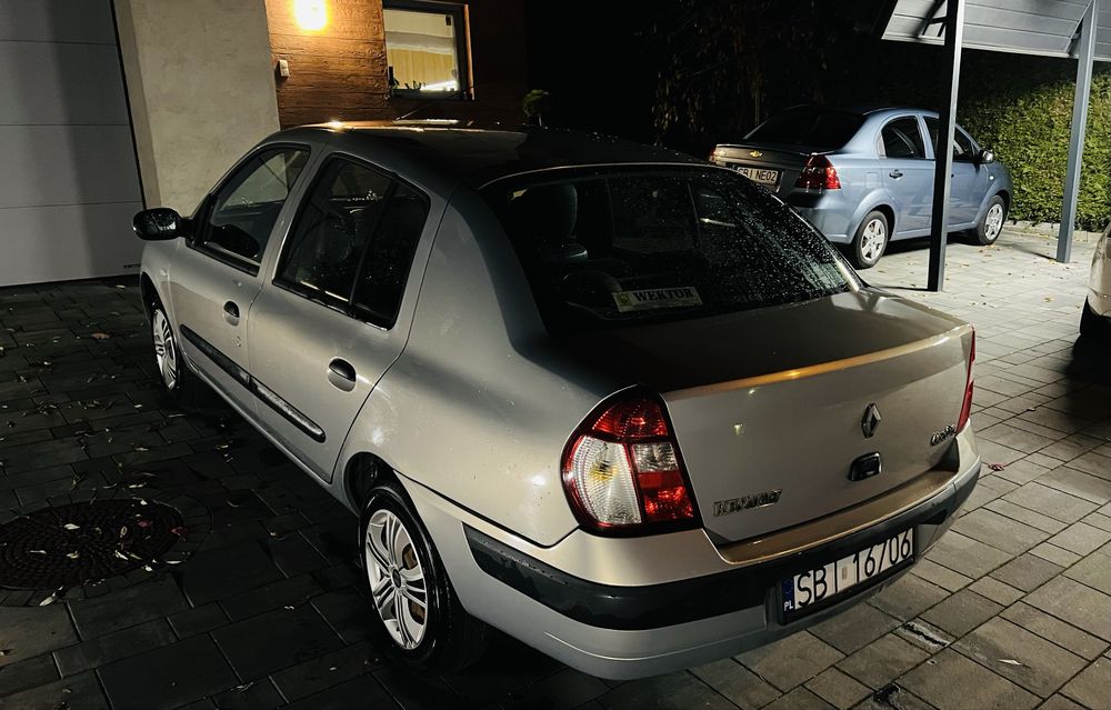 Renault Clio Sedan Krajowy Bezwypadkowy