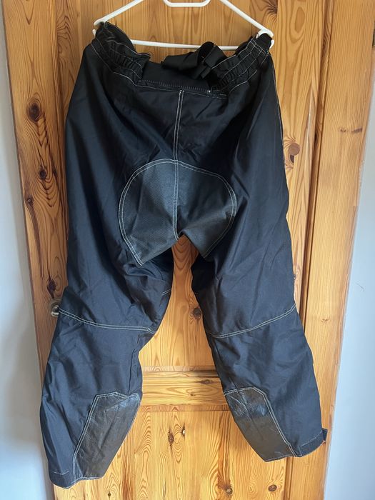 Sprzedam duzy strój na motocykl (kurtka, spodnie) firmy Bull fighter