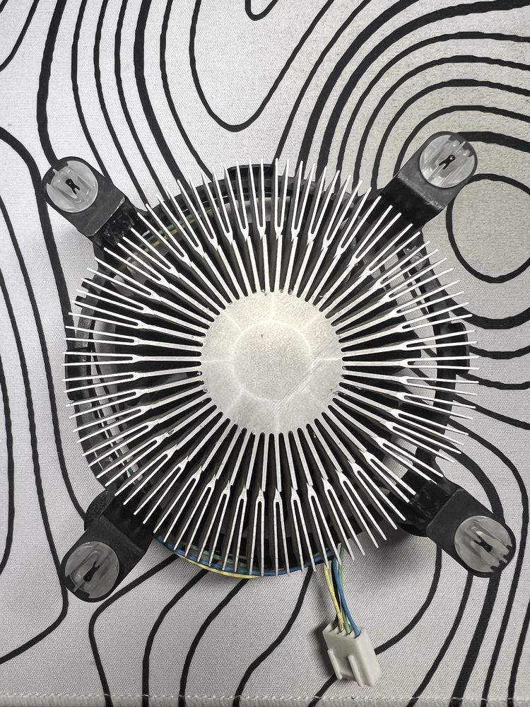 Боксовий кулер Intel