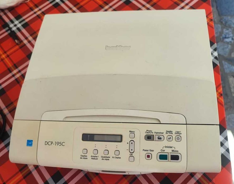 Impressora Brother DCP-195C – Excelente Estado, Pronta para Uso!