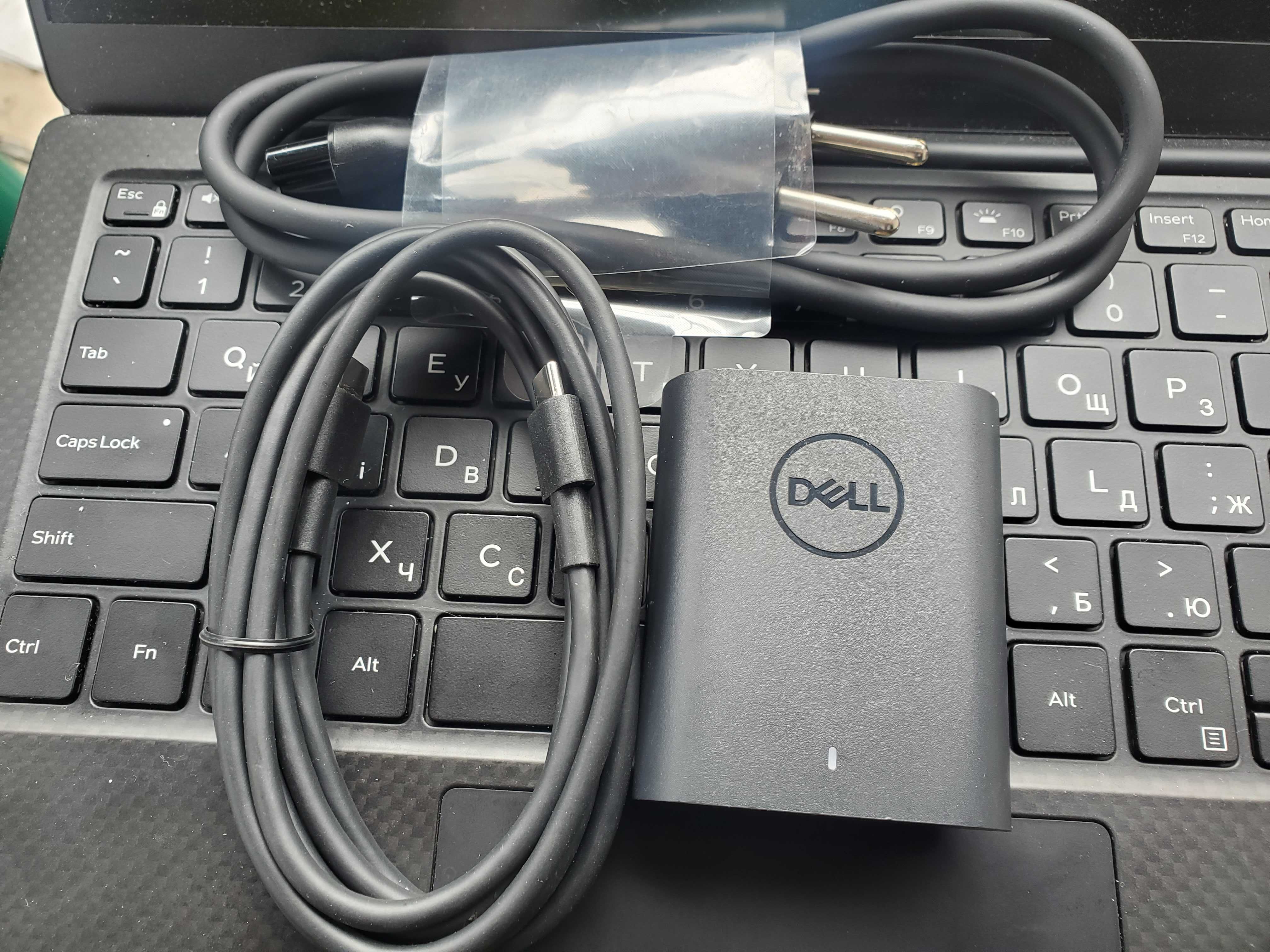 Потужний Dell XPS 9380 i7-8565U/16GB/512Gb 7 годин батарея SoH70