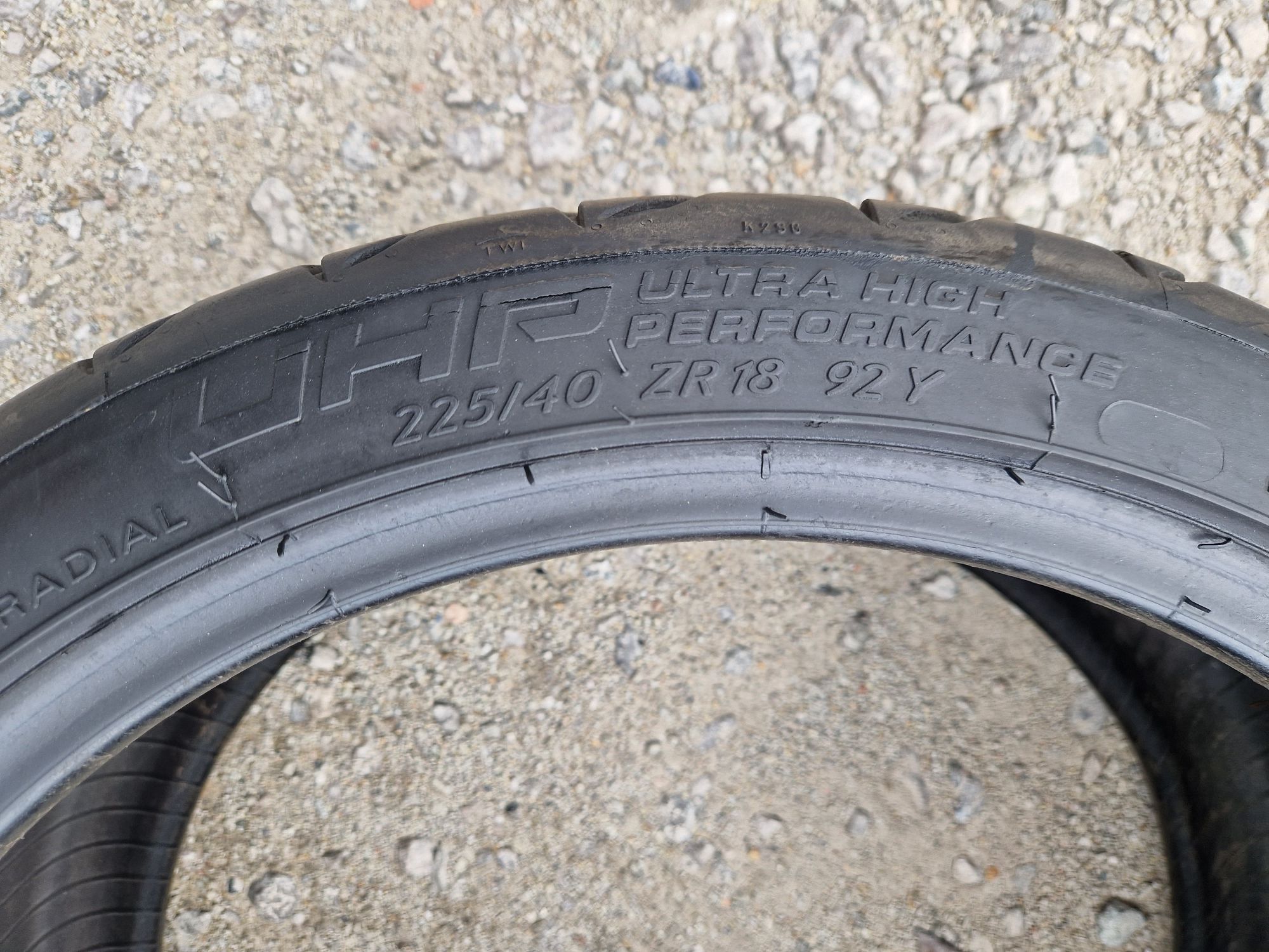 Opony letnie Kormoran UHP 225/40r18 (92Y) XL