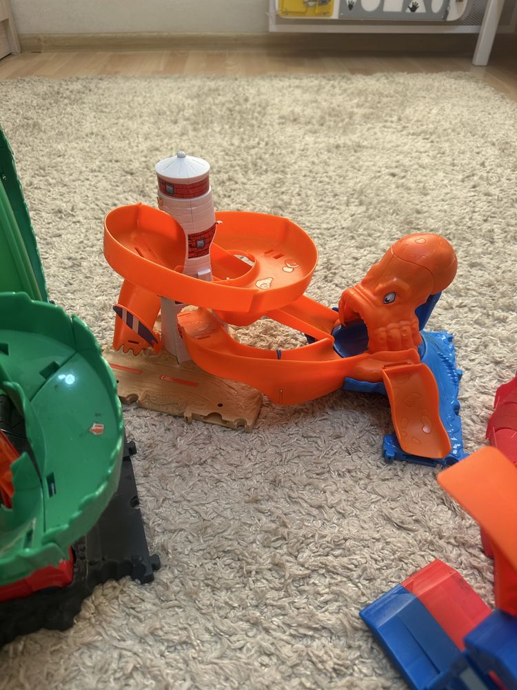 Продам hot wheels