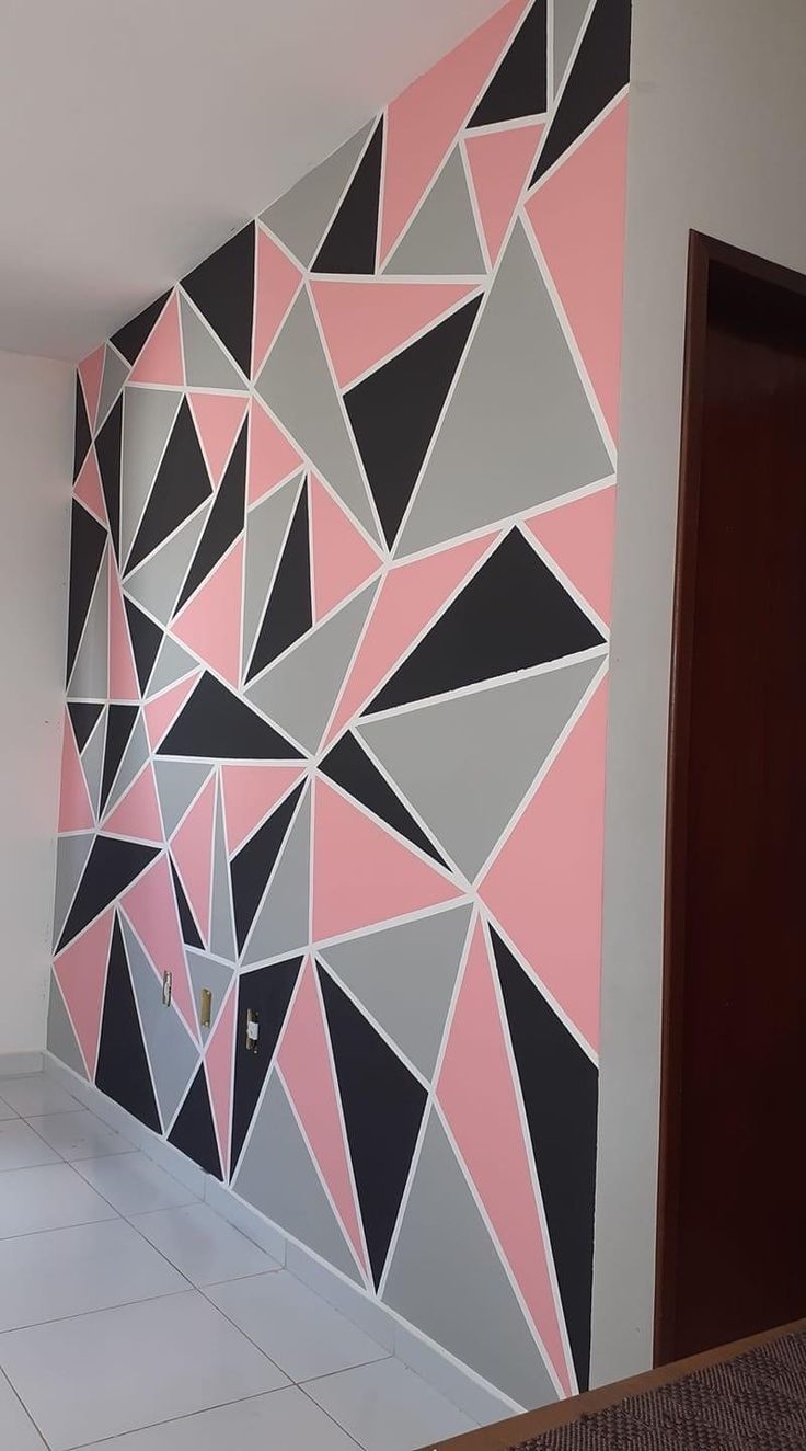 Faço serviço de pintura a interiores. Orçamentos grátis.