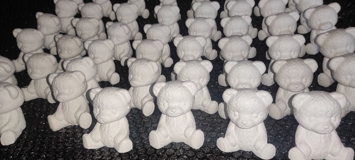 Miś z gipsu ceramicznego