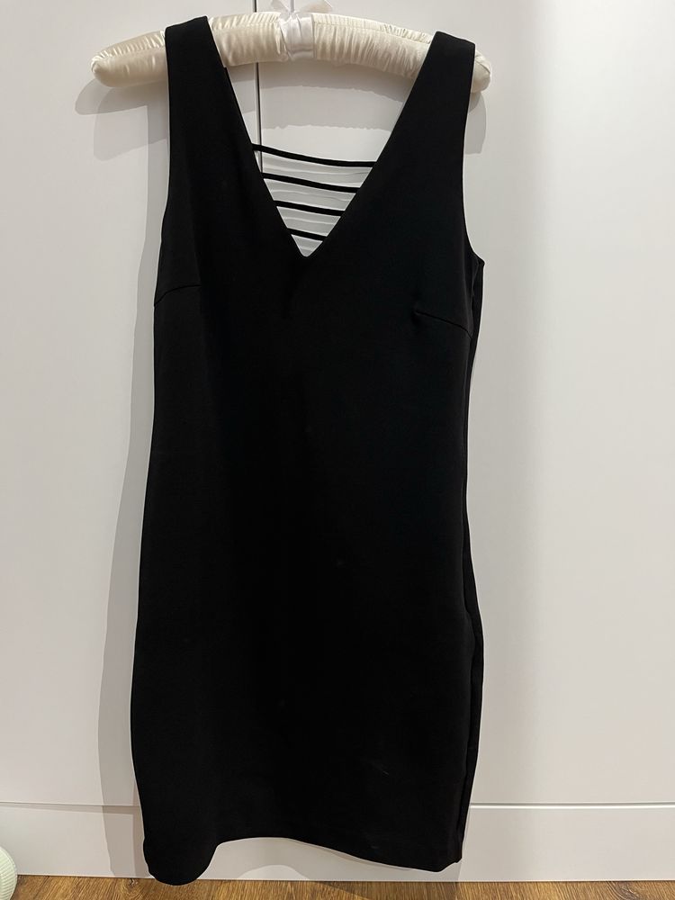 Czarna sukienka bodycon roz. 36