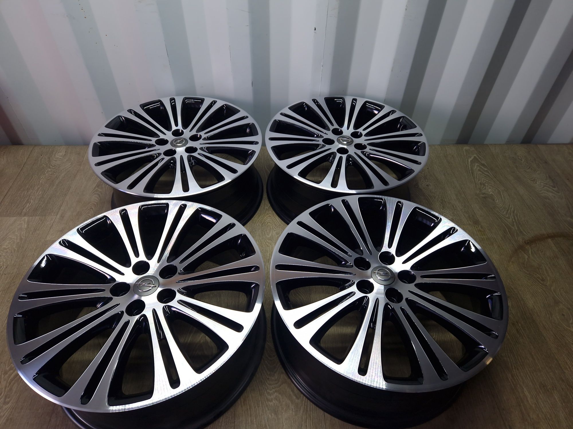 Felgi 19 opel mokka astra 5x105 8j et46 os 56.6