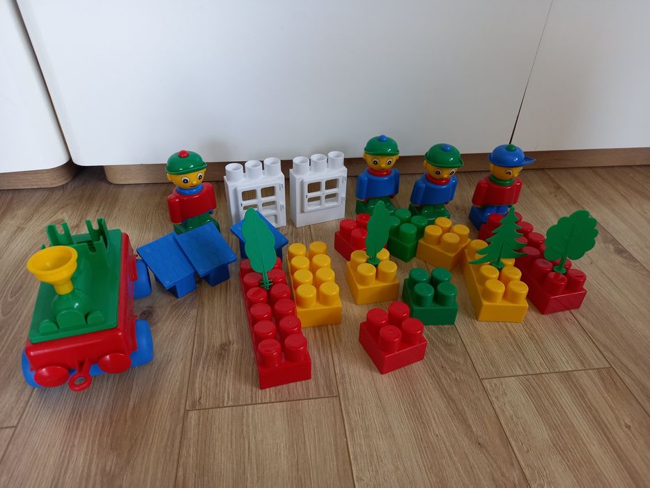 Duże klocki postacie