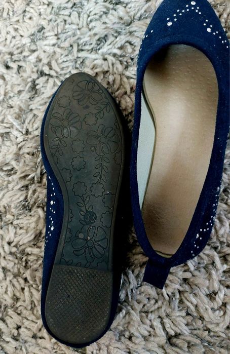 Czółenka dla dziewczynki rozmiar 33