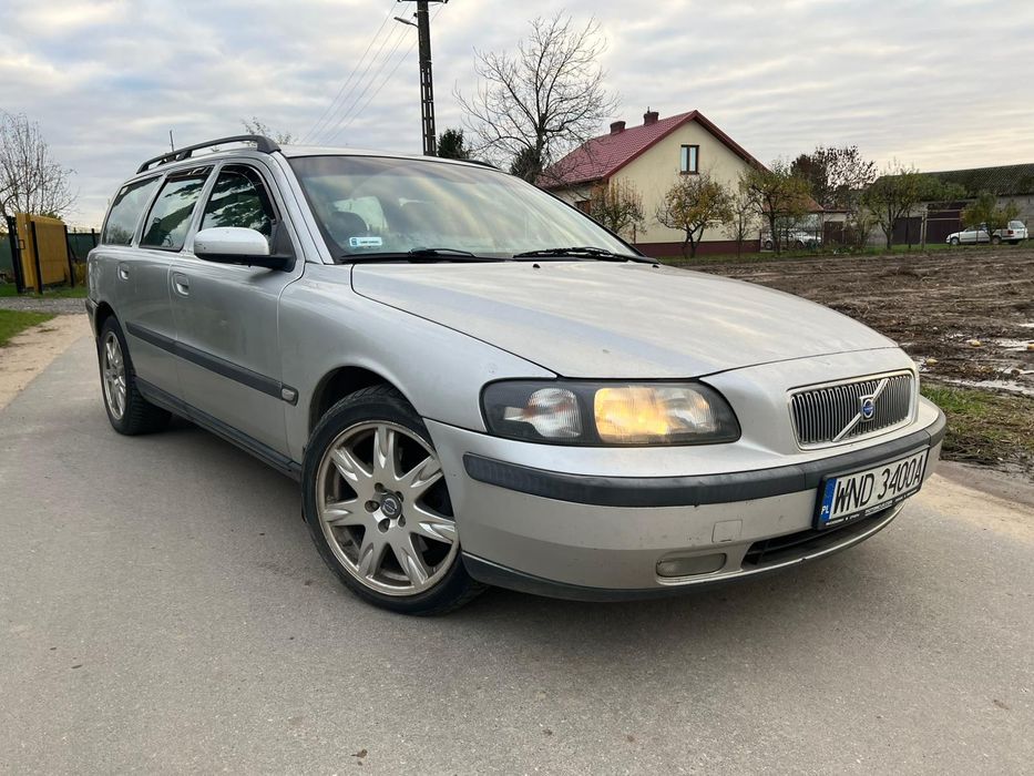 Volvo V70 2.4 D5 163 KM niekompletne