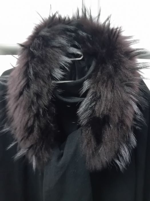 Czarny płaszcz z futrem naturalnym wełna z kaszmirem XXL