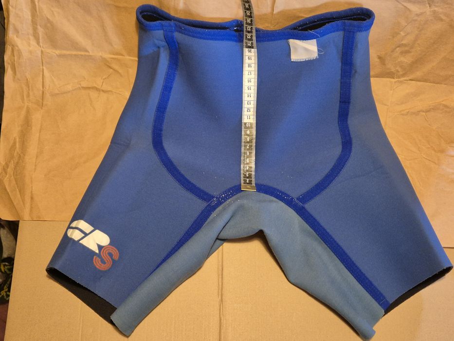 Pianka neopren spodnie spodenko kąpielowe do pływania windsurfing 34cm