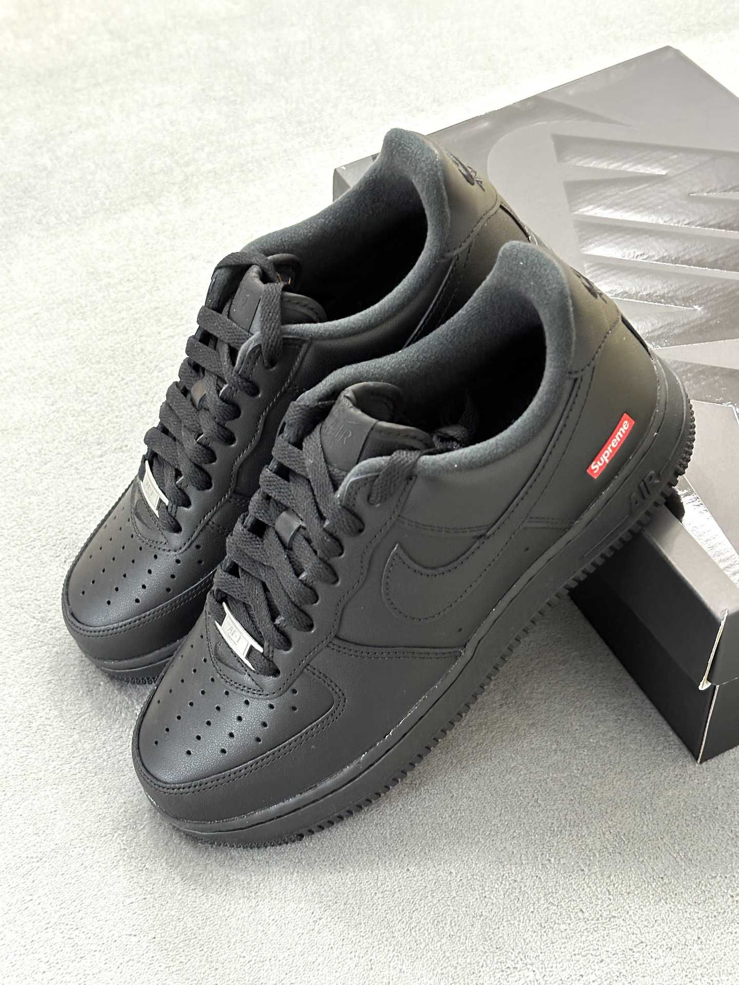 Buty męskie Air _Force 1 Low_Nike_SupremeBlack EU.