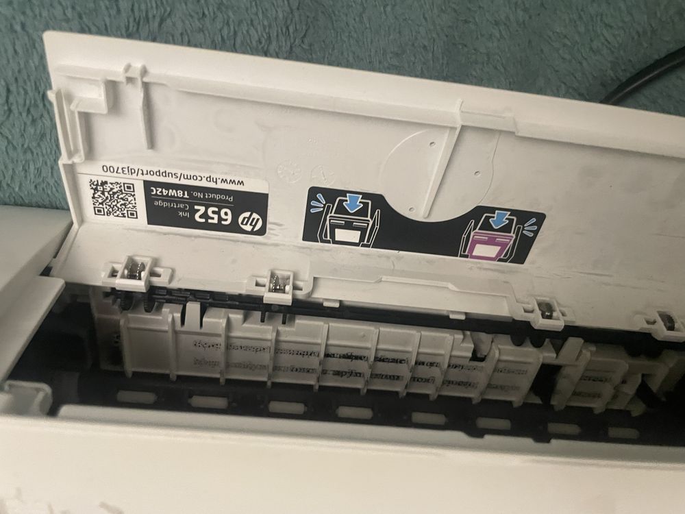 Продам принтер HP DeskJet Ink Advantage 3775