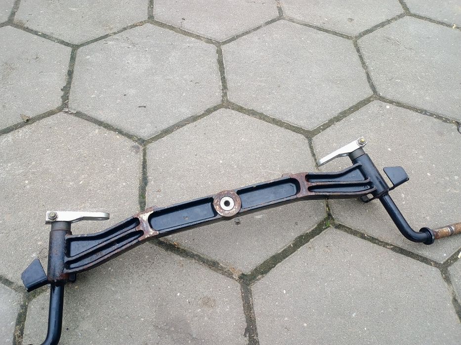 Kosiarka traktorek belka żeliwna przednia wahacz mtd autodrive cub cad