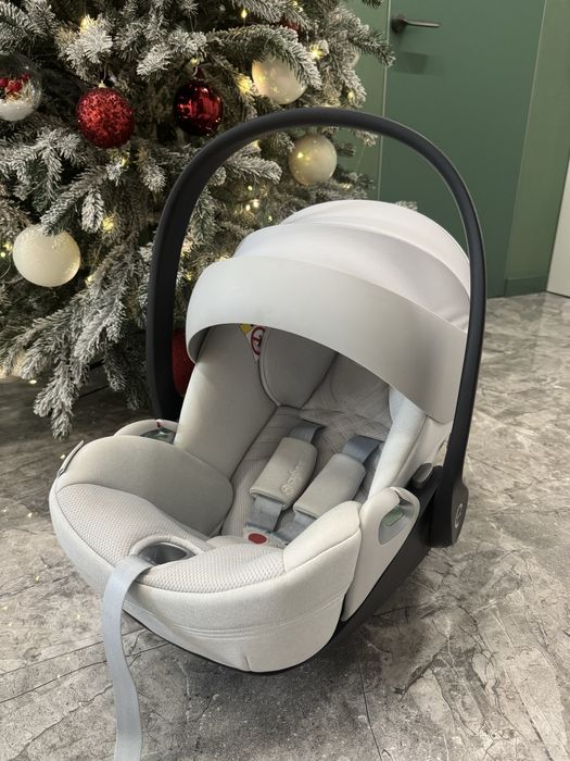 Автокрісло ( автолюлька) Cybex Cloud T i-Size (Plus)