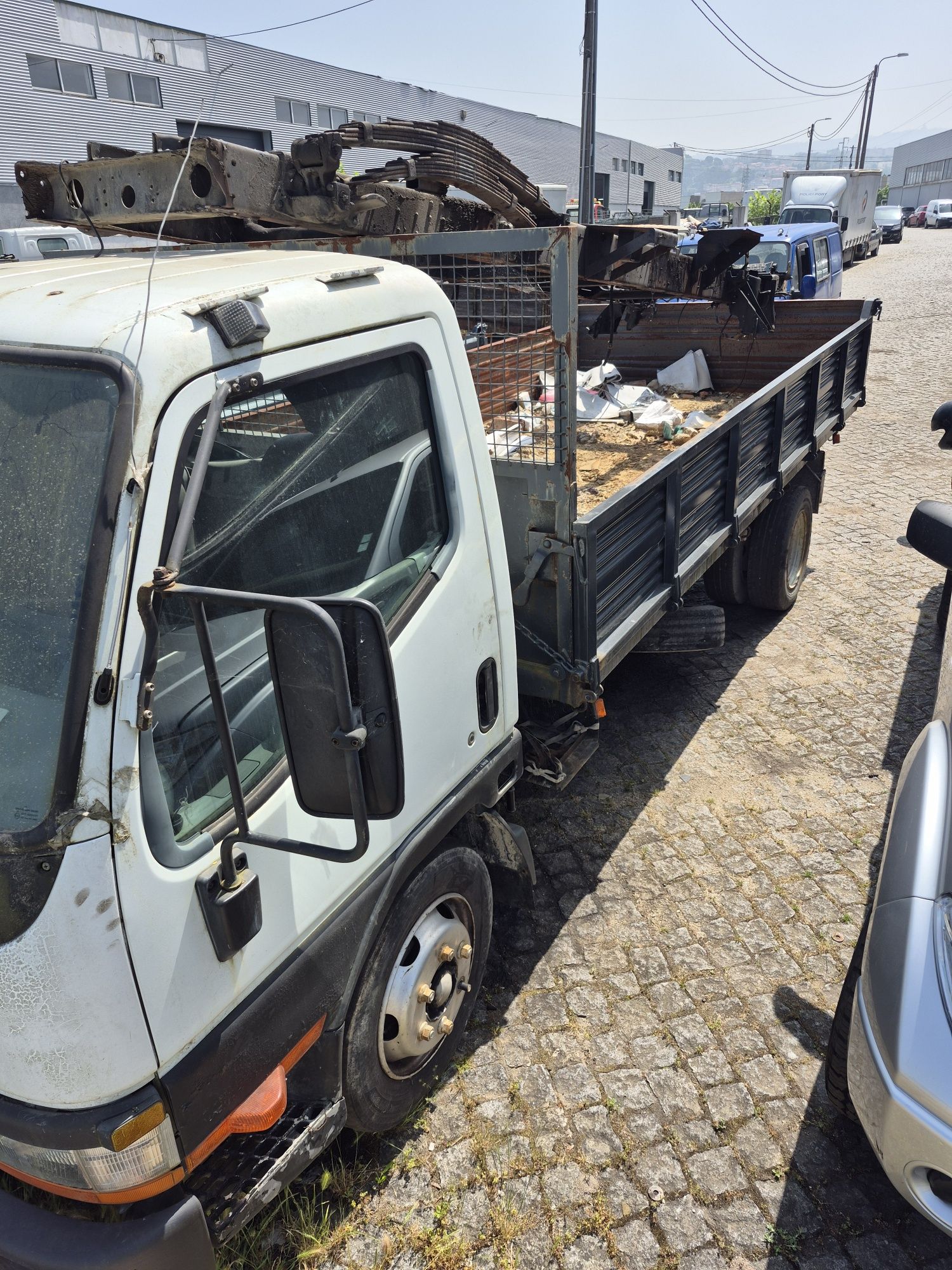 Mitsubishi  659 pesado 7500k