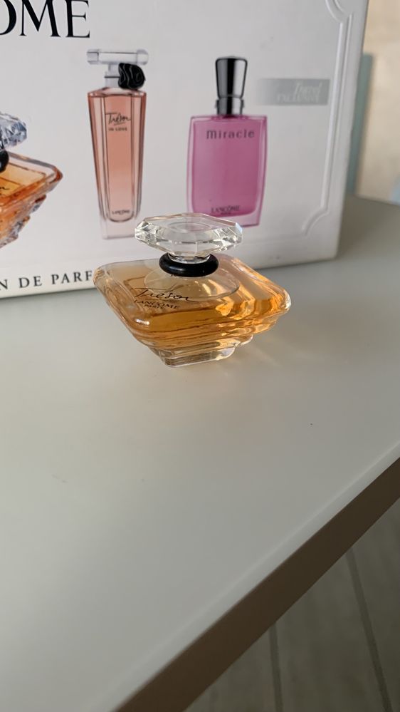 Мініатюри парфумів lancome і заколка у подарунок