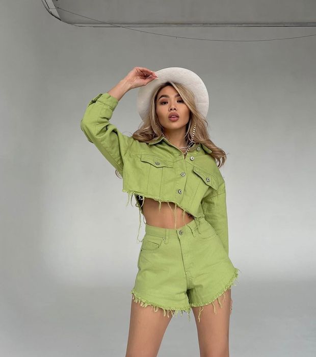 Стильний жіночий костюм двійка