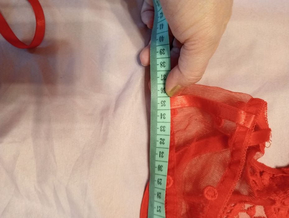 Komplet czerwonej bielizny. Nowy