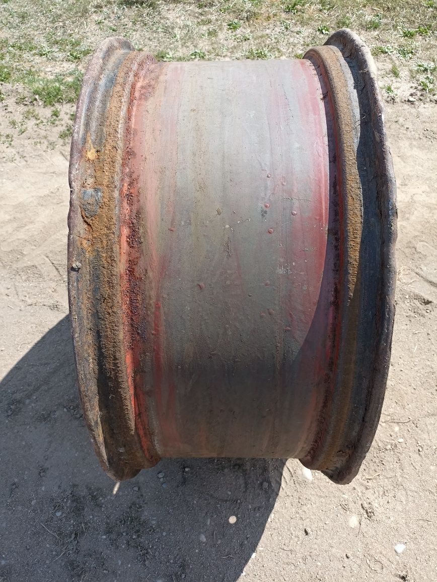 Felga pełna lesna wzmocniona r34 ursus 18.4 16.9 Fi22cm x 8 Zetor