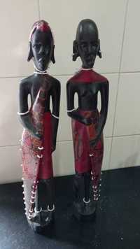 Par de estatuetas africanas.