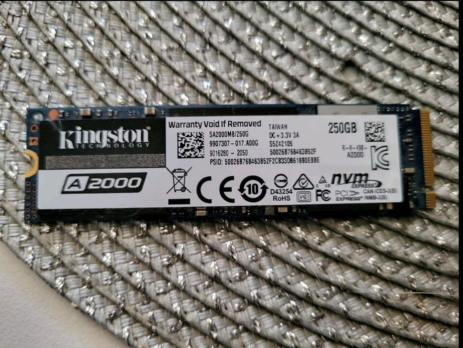 SSD накопичувач Kingston A2000 250 GB