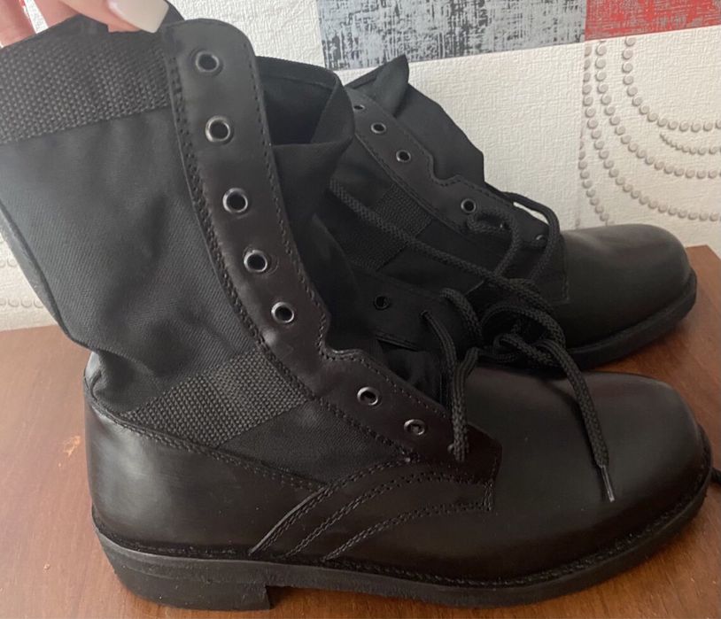 Шкіряні бєрци , черевики , чоботи