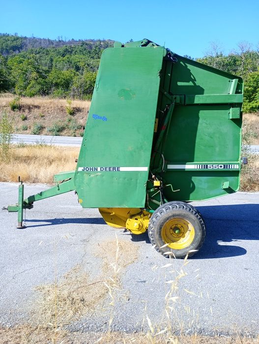 Enfardadeira de rolos John Deere 550
