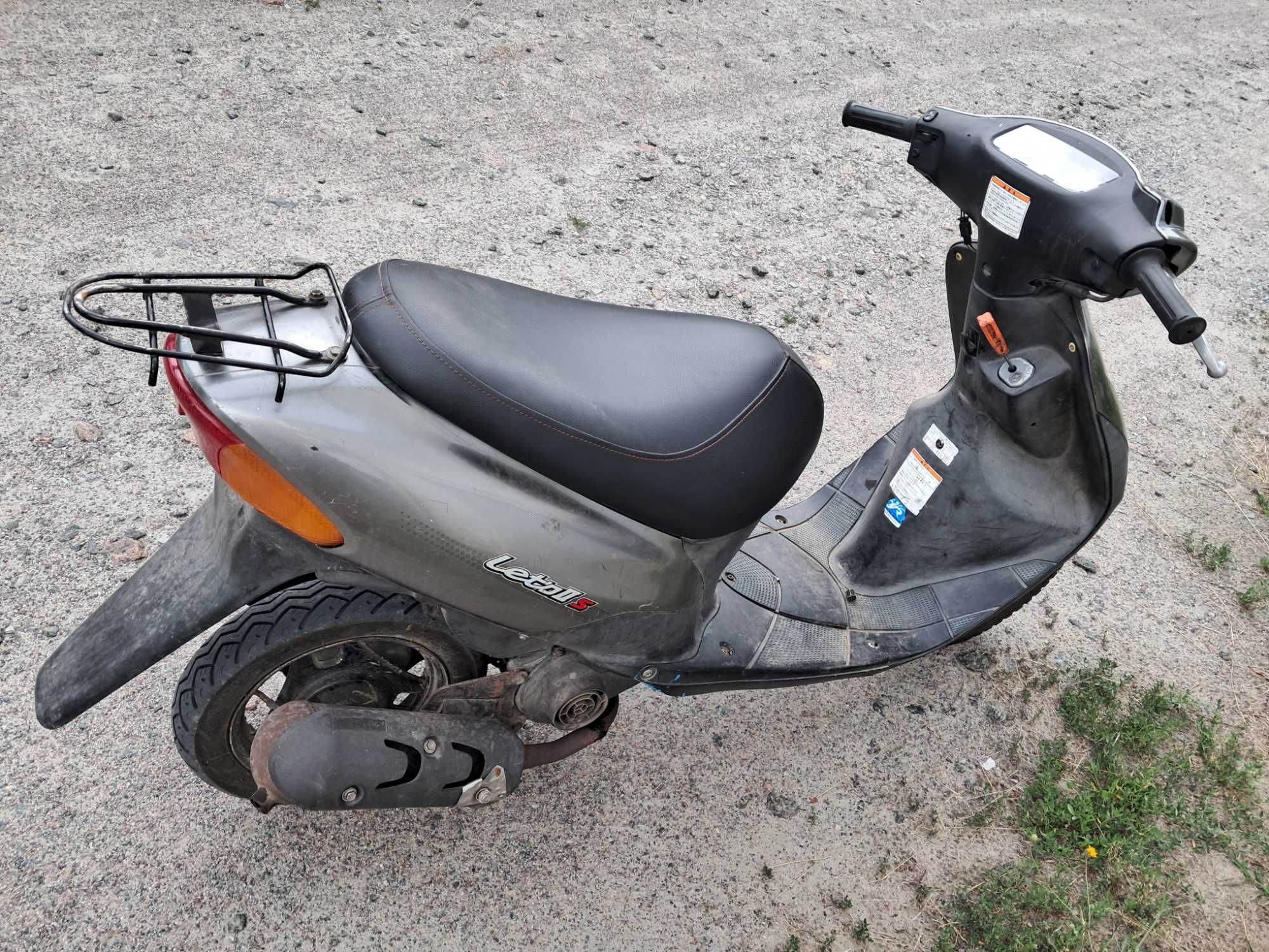 Скутер Suzuki 49 куб/см двухтактний.