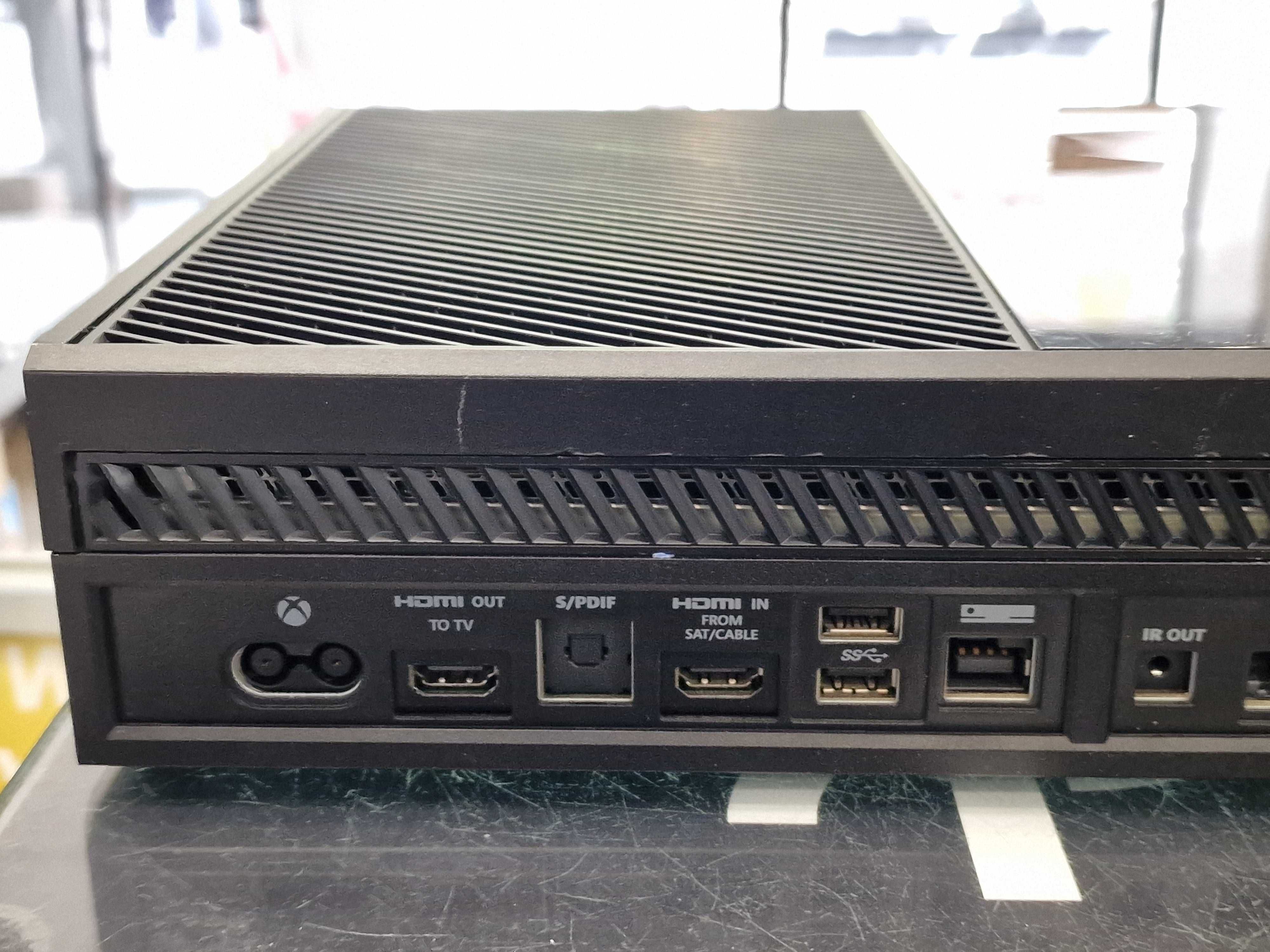 Xbox One 500 GB/ 2 pady/ Kinect/ 5 gier/ okablowanie/ Grade B/ GW6 MSC