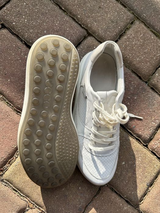 Ecco piękne sneakersy, buty sportowe.  38. Białe. Skórzane