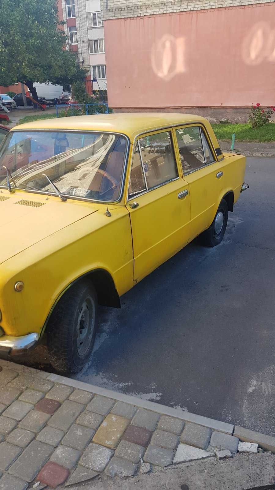 Автомобіль ВАЗ 21013