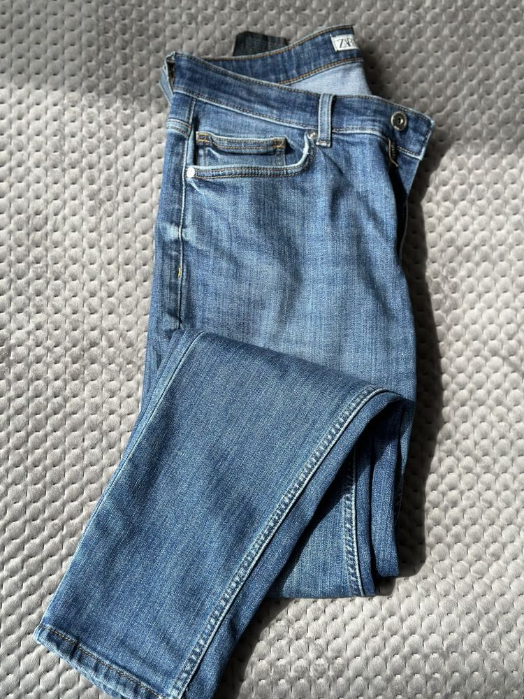 Продам джинсы мужские Zara