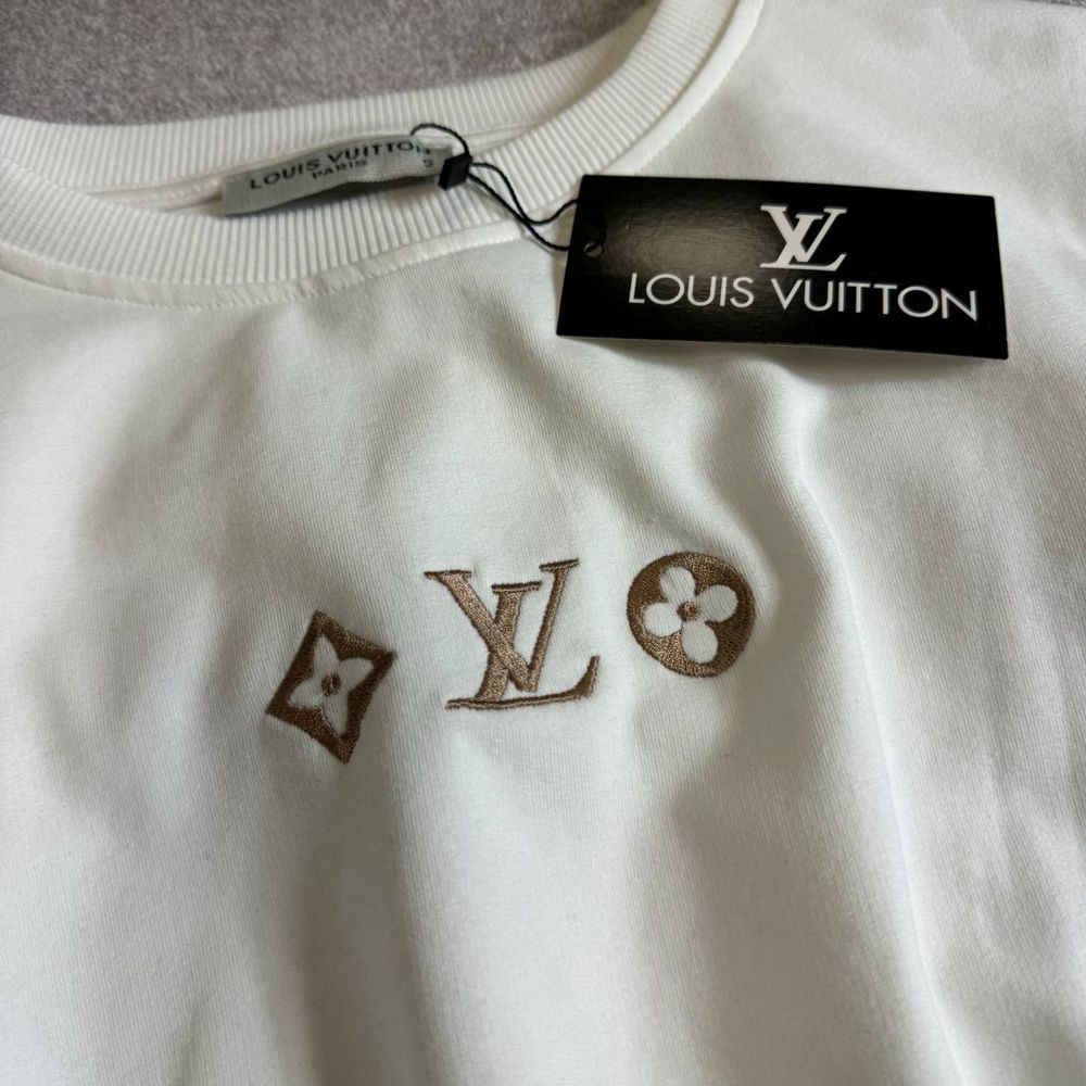 NEW SEASON| Женский костюм Louis Vuitton|L-XL|белый|качество-LUX