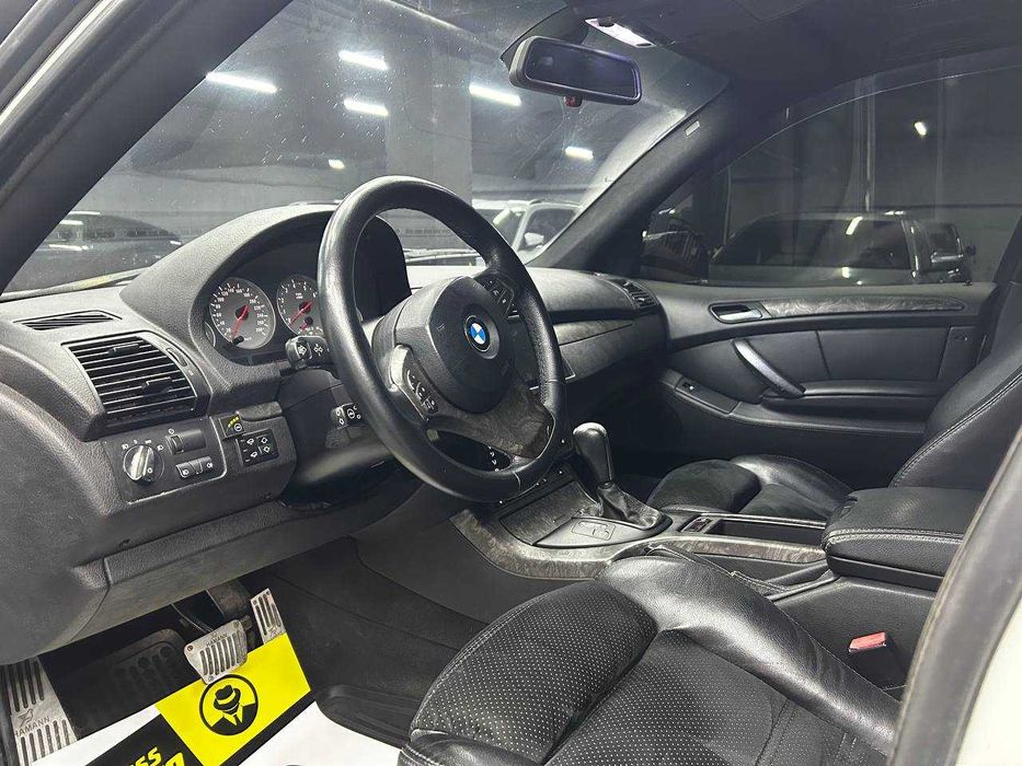 BMW    X5   2004