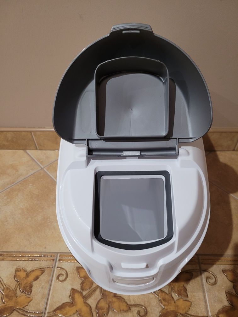 Pojemnik na karmę dla kota, psa