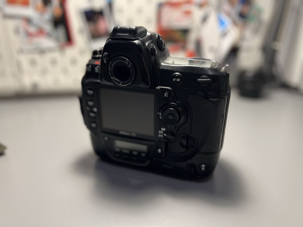 Nikon D3 - Bom estado.
