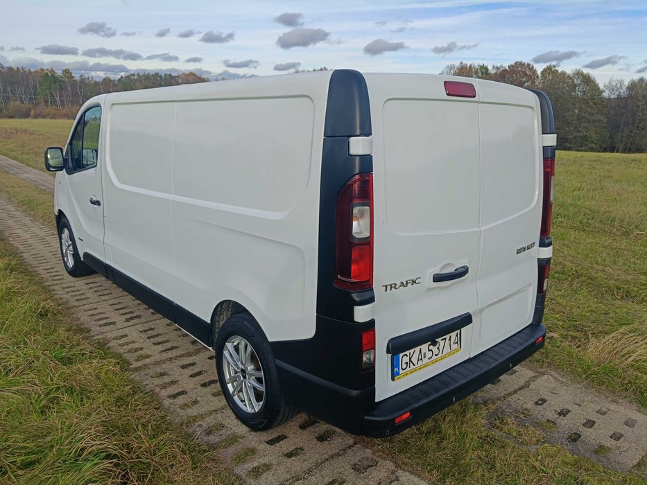 Renault Trafic Long 2016 rok 1.6 dCi 3 osobowy zdrowy zarejstrowany