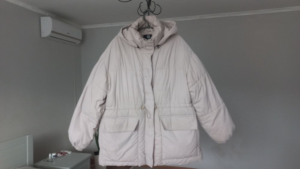 Куртка тепла зима.