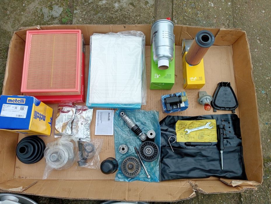 VW Passat B5 fl 1,9 130 km 2003r Zestaw Części