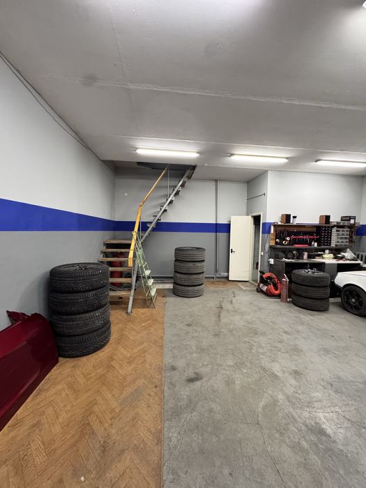 Сдам недорого комнату в капитальном трехуровневом гараже с удобствами