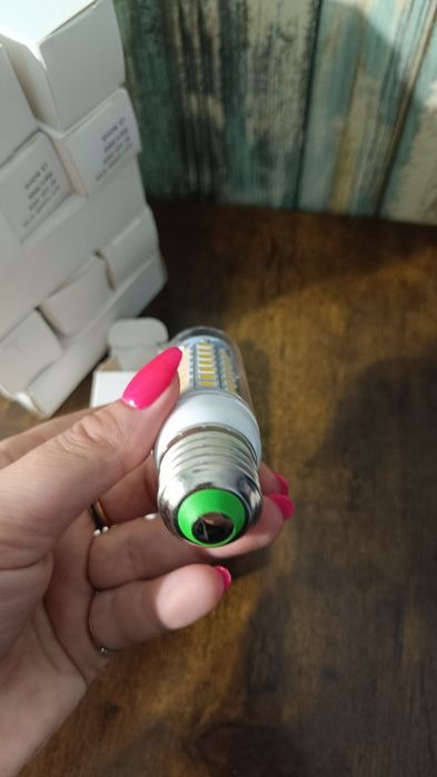 Żarówki LED E27 nowe