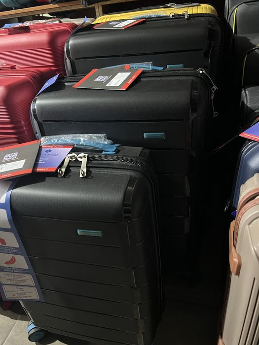 Чемодан  Большой Полипропилен