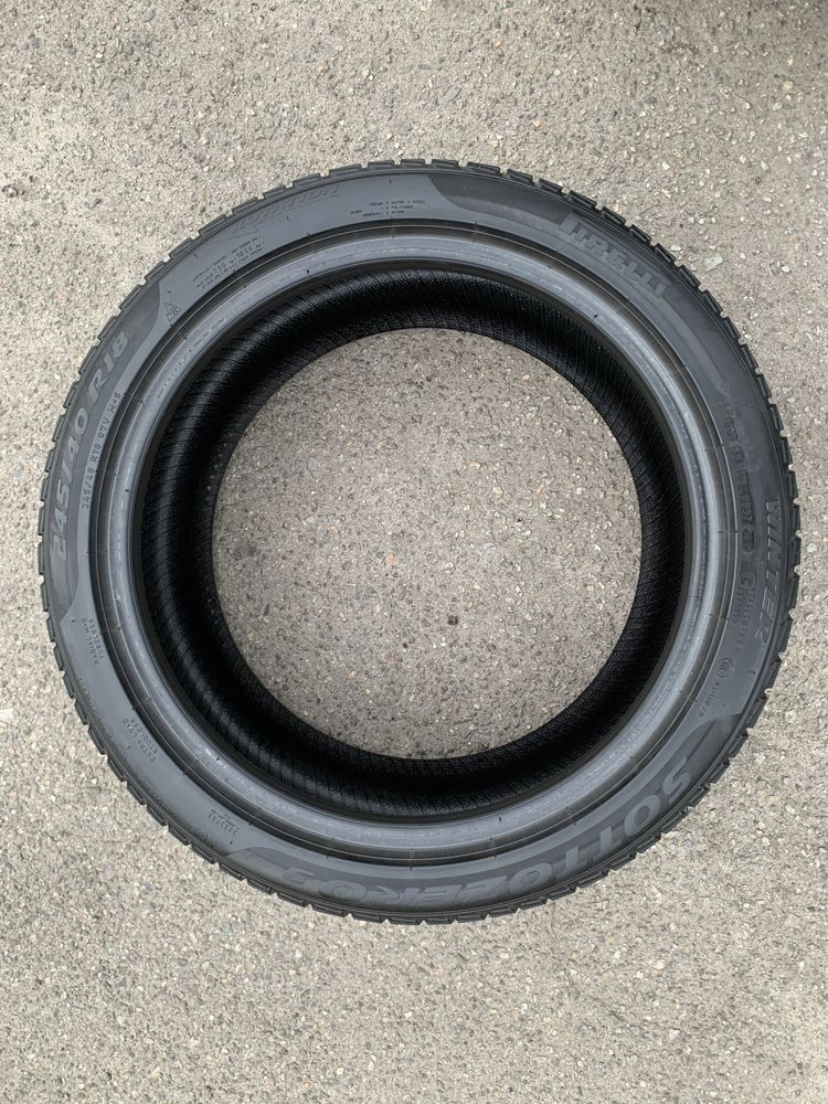 Шини Pirelli Winter SottoZero 3 245/40 R18