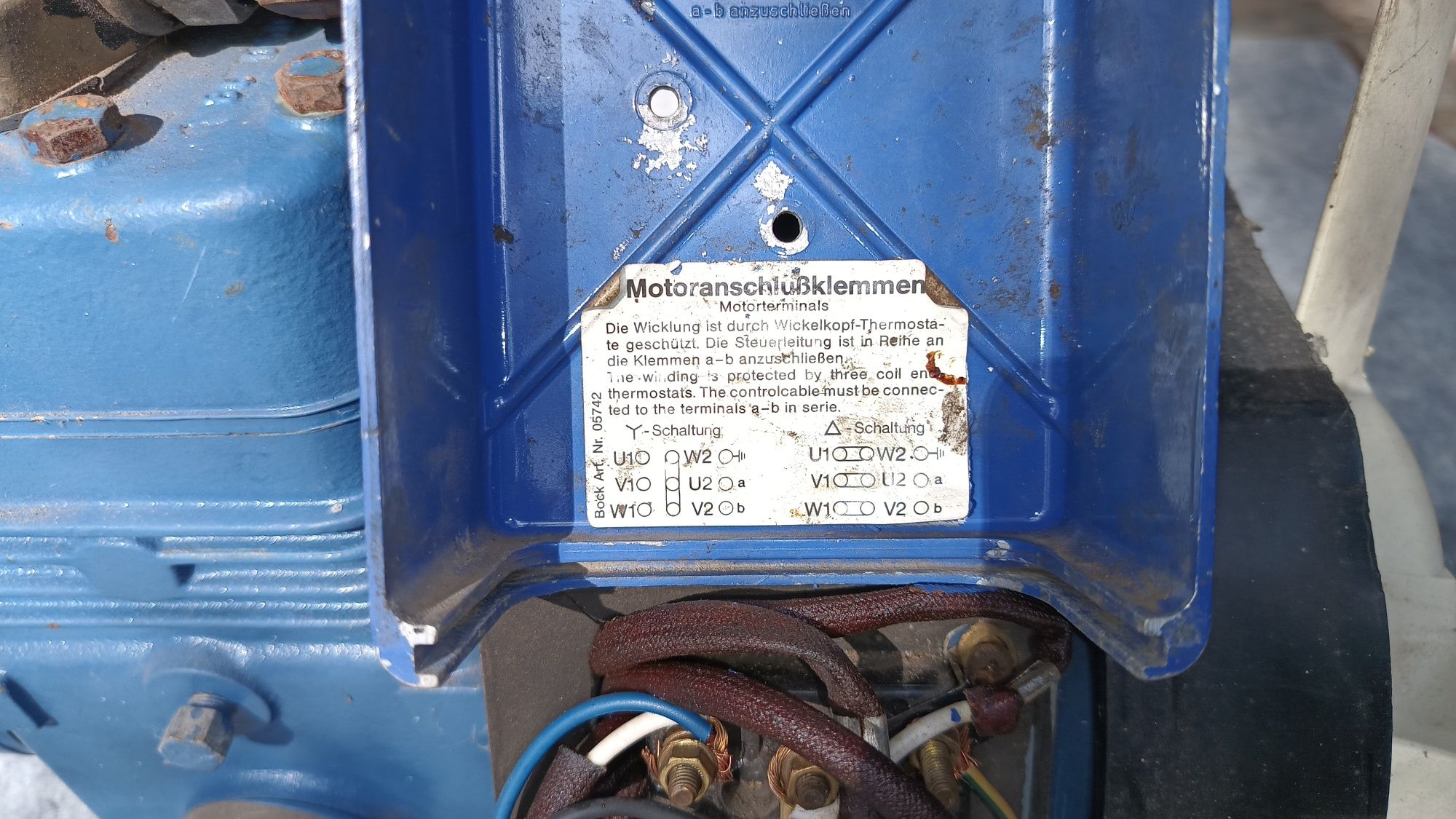 Продам холодильный мотор компрессор  Bock compressor AM2