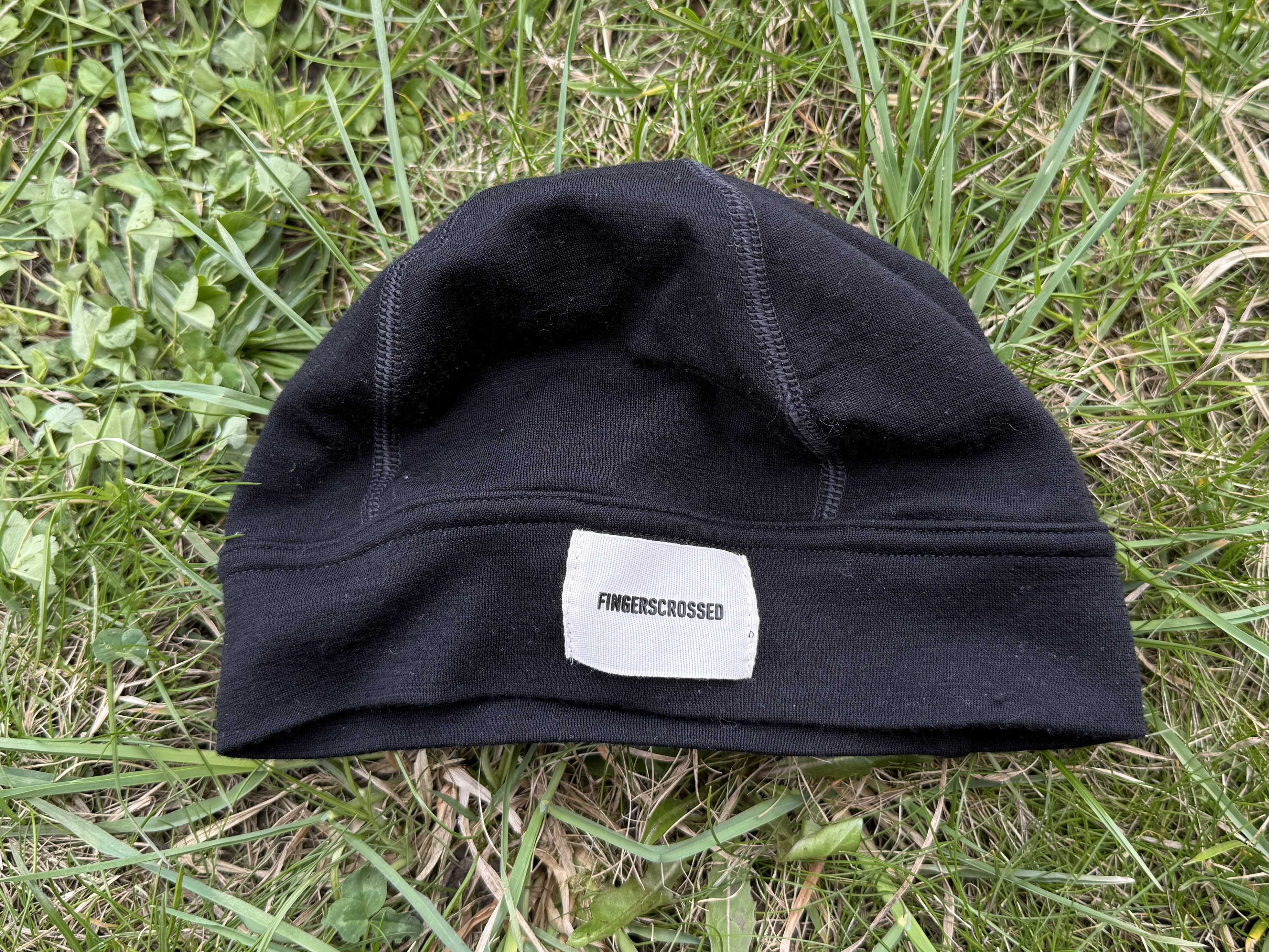 Бігова шапка на мериносі Fingerscrossed BEANIE