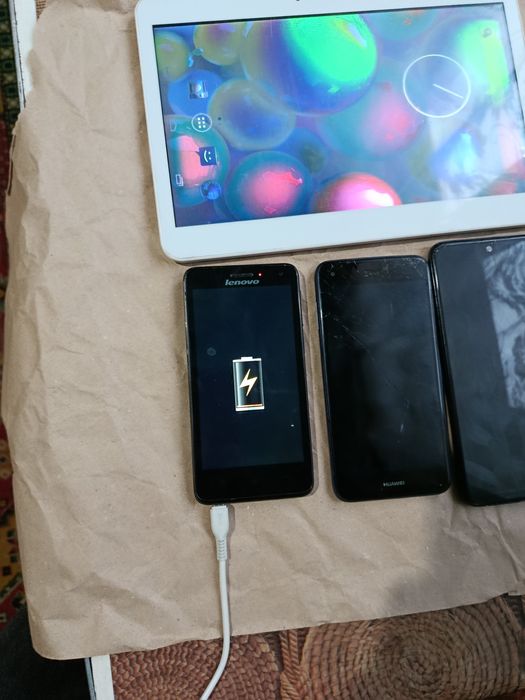 Продам телефоны разные